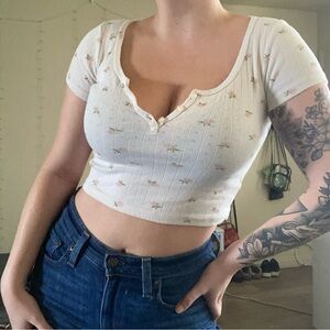 Cropped Floral Top w/ Small Buttons